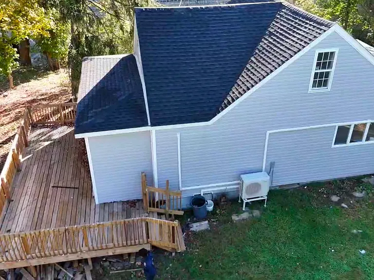 Deck to enter front of home