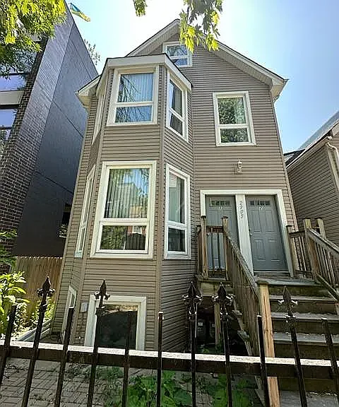 2905 W Lyndale St #2 — Photo 5