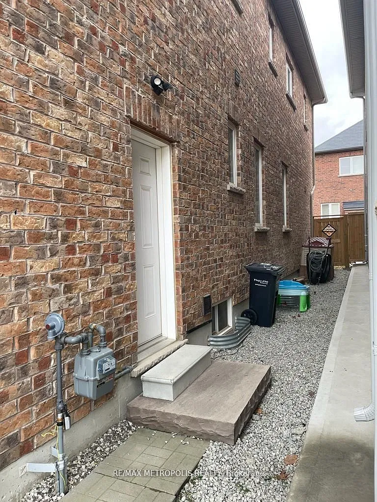 2 bed, $1,750 — Photo 3