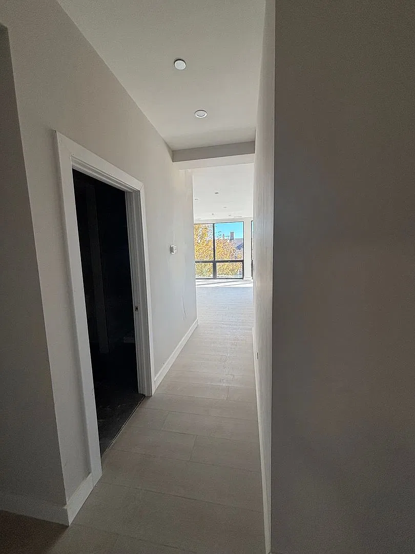 3 bed, $3,200 — Photo 4