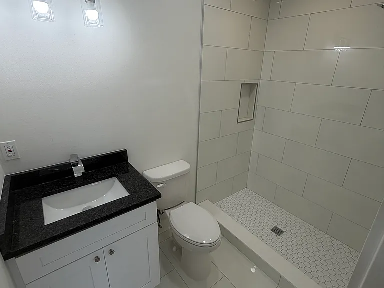 6817 N Habana Ave #2 — Photo 3