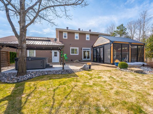 1013 Sale Barn Rd, Ottawa, ON K4P 1P4