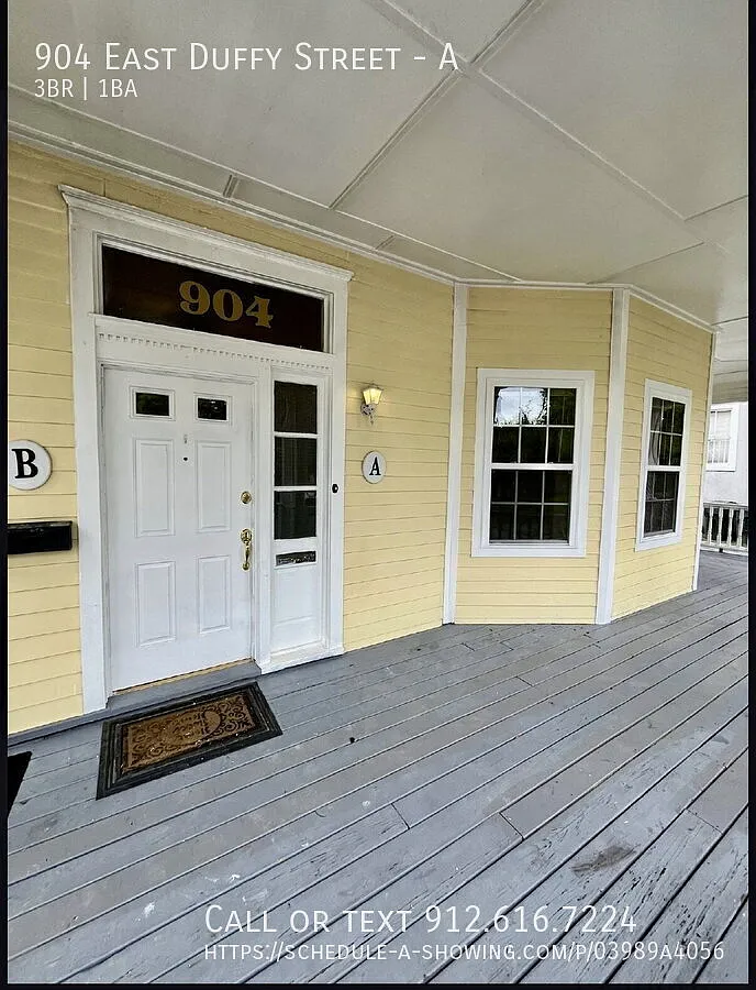 "Charming 3-Bedroom Duplex with Hardwood Floors at 904 East Duffy Street - Your Perfect Savannah ... — Photo 3