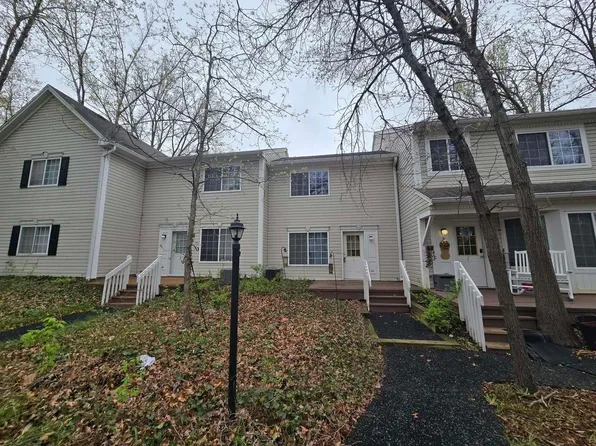 19 N Macgillis Dr #19, Round Lake, IL 60073