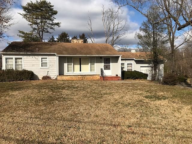 1st image of 121 Plymouth Dr