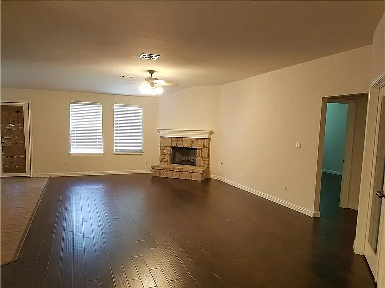 9417 Castle Pines Dr — Photo 4