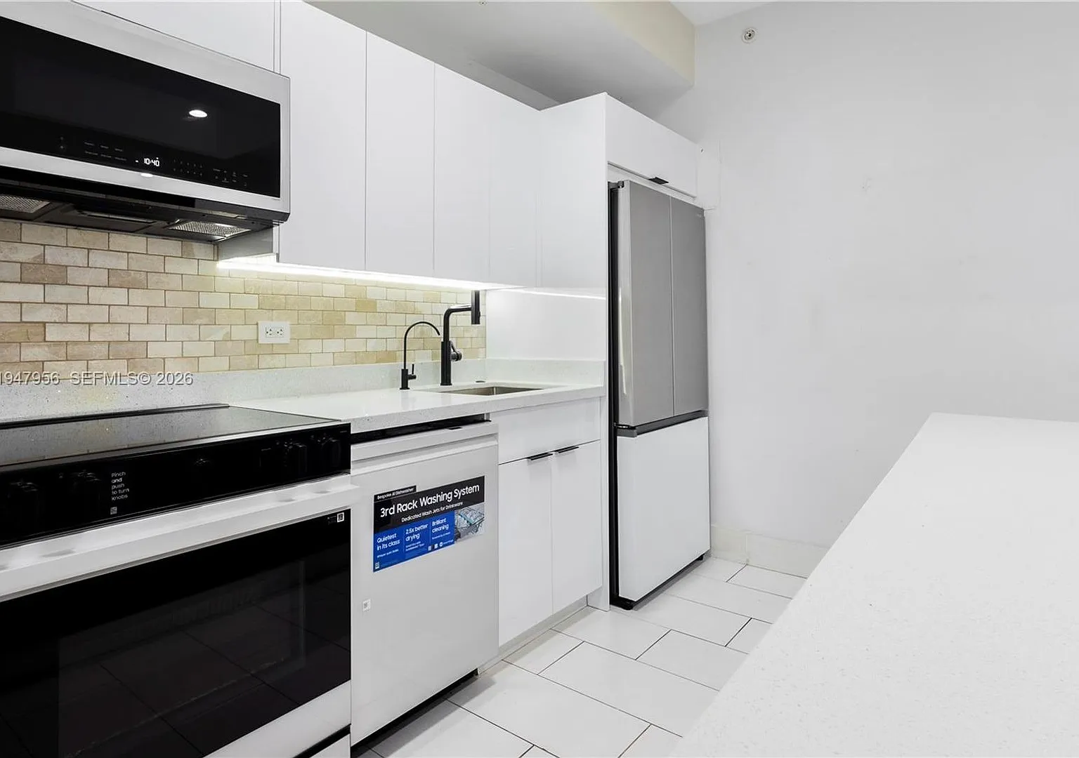 5300 NW 87th Avenue 1212, Doral, FL 33178 — Photo 1