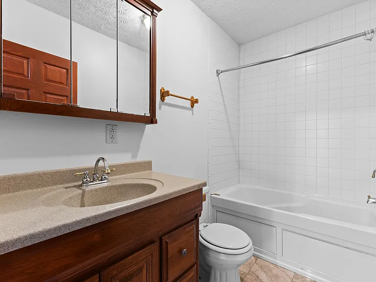 78 Auburn Ave — Photo 32