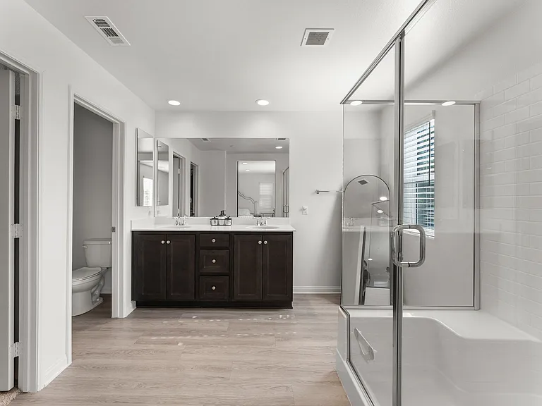 5428 Meridian Pl — Photo 16