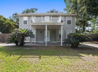 2720 Beach View Dr, Ocean Springs, MS 39564