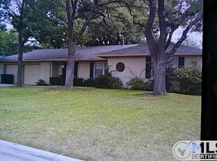 4421 Stonedale Rd, Fort Worth, TX 76116