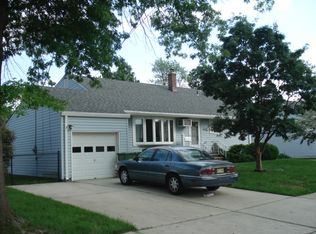 19 Sims Rd, Edison, NJ 08817