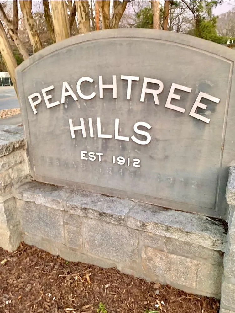 27 Peachtree Hills Ave NE — Photo 2