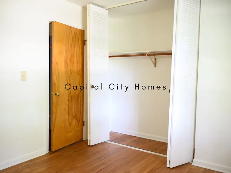 5035 Manning Rd — Photo 8