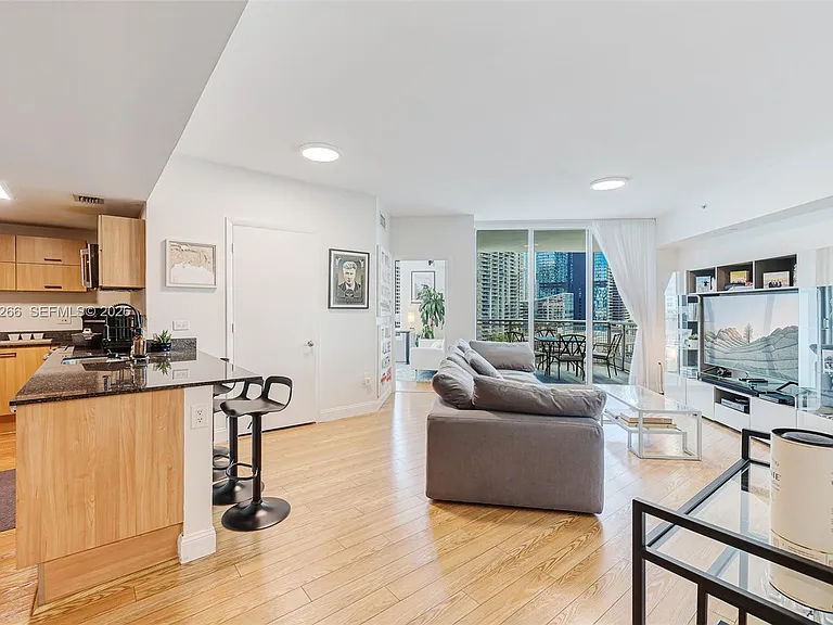 350 S Miami Ave #2104 — Photo 4