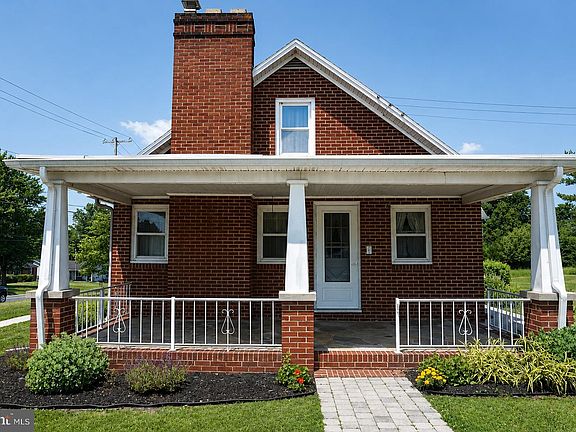 5th image of 62 W Hanover St