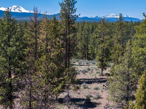 62947 Levins Ln, Bend, OR 97703