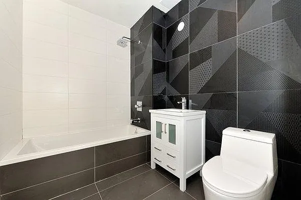 Rented by Evergreen Apartments BK | media 7