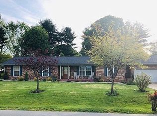 223 Rosewood Dr, Bardstown, KY 40004