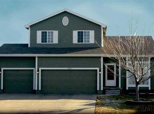 1005 Fenwick St, Papillion, NE 68046