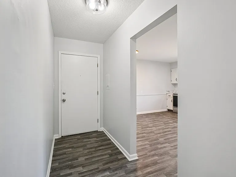 Independence Square Apartments — Photo 58