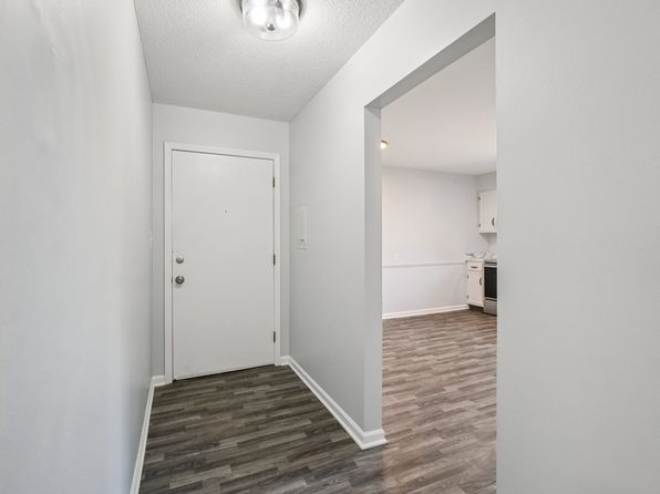 5891-5901 Dixie Hwy #A106