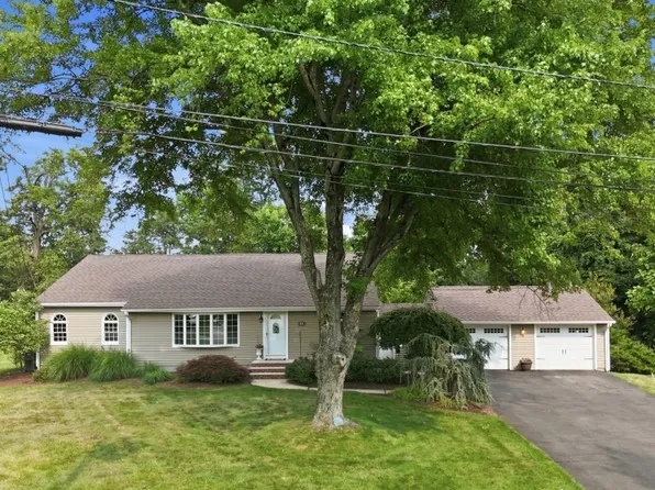 15 Deerhead Dr, Bridgewater Twp., NJ 08807