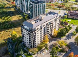 10 Dayspring Cir #204, Brampton, ON L6P1B9