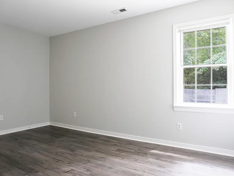 8001 Clovertree Ct — Photo 15