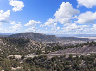 5 Del Charro Rd #B, Lamy, NM 87540