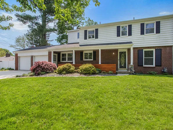 2212 7th St NW, Grand Rapids, MI 49504