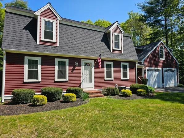 2 Center Hill Rd, Pembroke, MA 02359