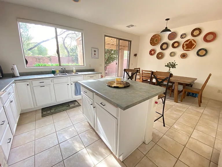 3479 N Paseo De San Agustin — Photo 11