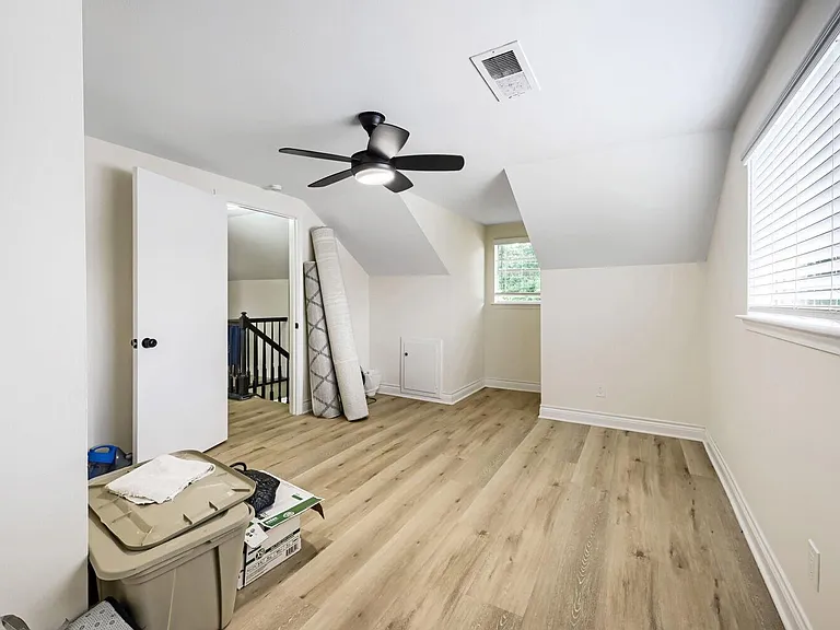 8927 Langdon Ln — Photo 20