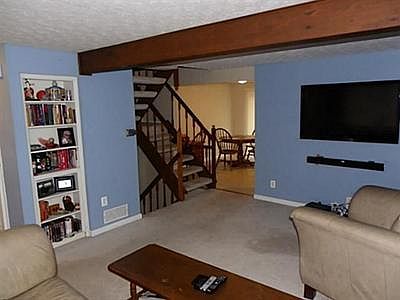 3rd image of 2942 Hollyhead Dr