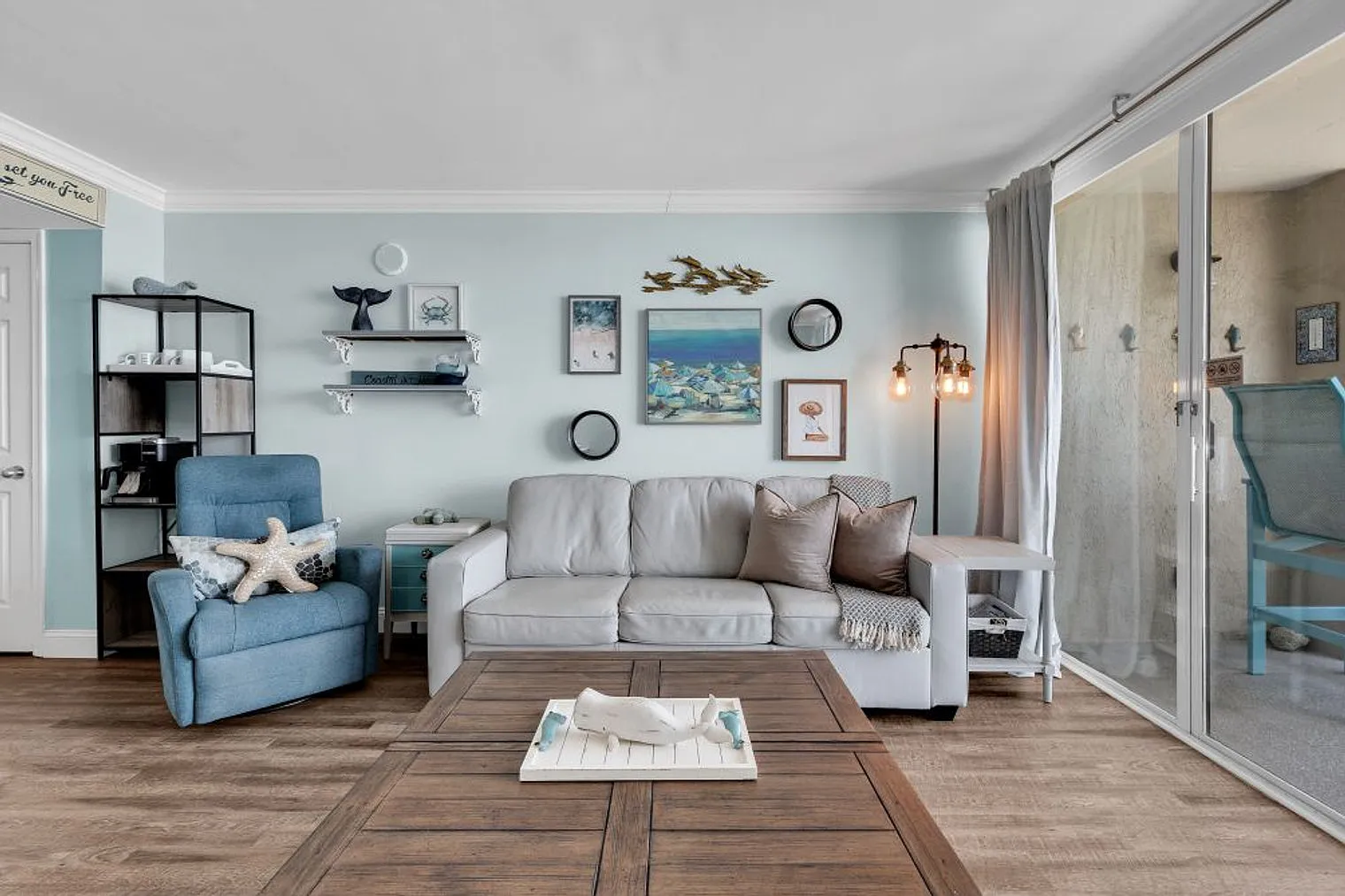 1 bed, 1.0 bath, 645 sqft, $2,356 — Photo 3