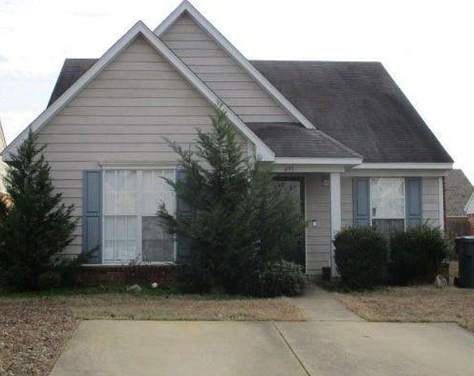 1st image of 695 Grant Dr
