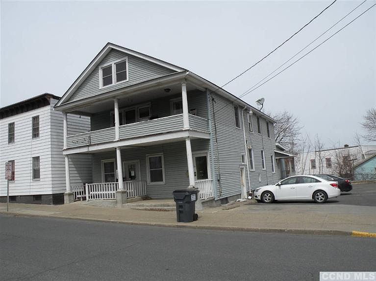 1st image of 946 Columbia St