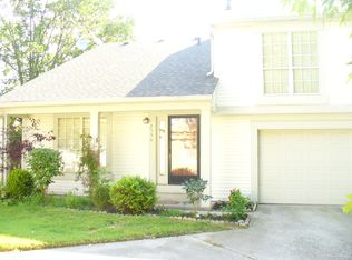 2556 Fox Valley Pl, Indianapolis, IN