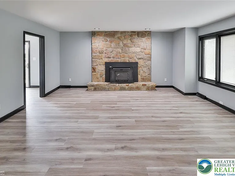 4410 Circle Dr — Photo 39