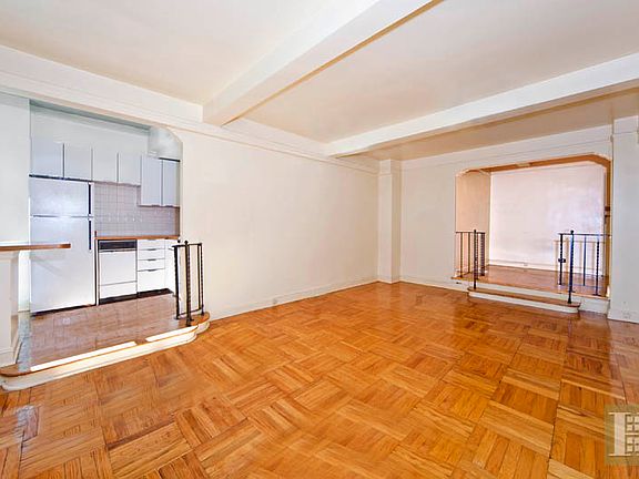 4th image of 123 E 37th St #10F