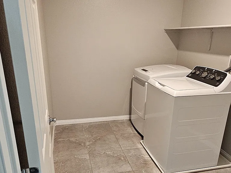 4515 Solitude Falls Ave — Photo 26