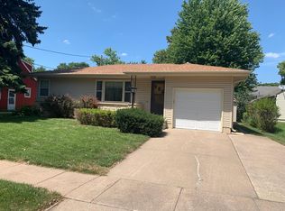 320 W 17th St, Fremont, NE 68025