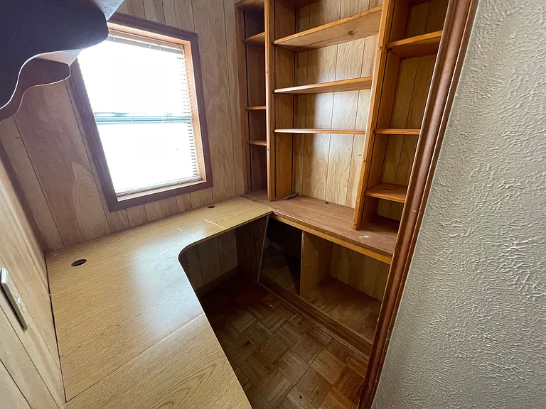 770 Peyton Dr — Photo 16