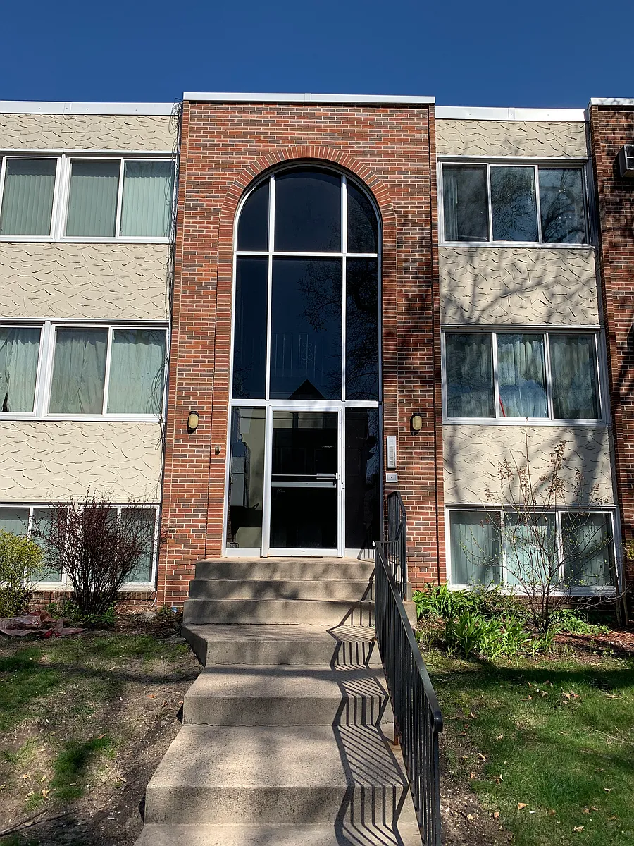 Building Photo - 3125 10th Ave S #1