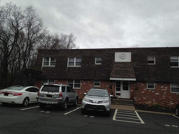 3rd image of 20 Crescent Dr APT 78