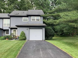 13 North Loop, Rhinebeck, NY 12572