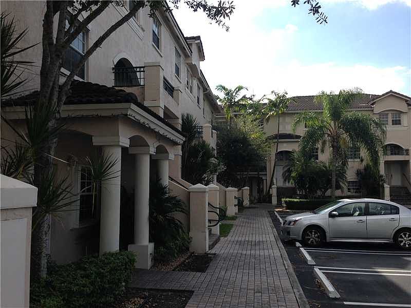 2nd image of 5600 NW 114th Pl APT 206
