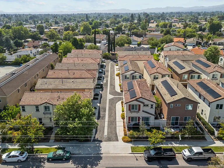 14610 Isla Vista Dr — Photo 43