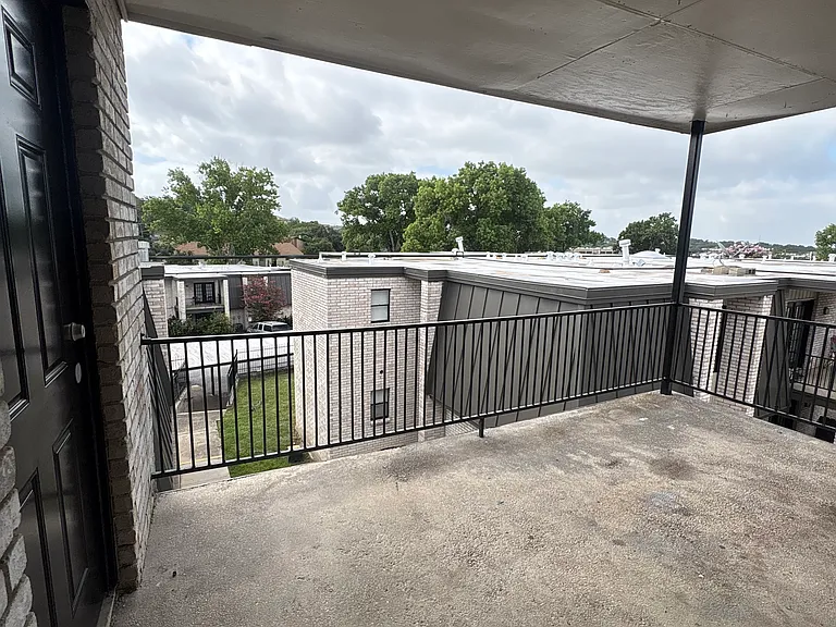 1543 Babcock Rd — Photo 25